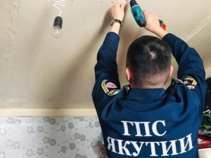 В Якутии по акции «Предупреди пожар – установи АДПИ!» установлено более 13,5 тысяч пожарных извещателей