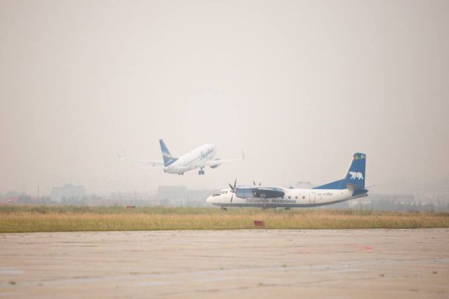 В аэропорту Якутска задержали рейсы из-за густого дыма