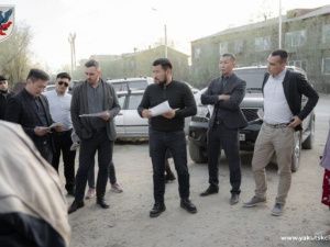 Власти Якутска продолжают встречи с жителями строительного округа