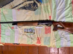 Житель Якутии застрелил племянника, разбившего ночью окно их дома, и пошел спать дальше