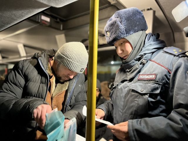 В Якутии выявлено более 4 тысяч правонарушений в сфере миграции в 2025 году: Из республики выдворено 305 иностранцев