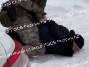 В Якутске иностранец пытался дать взятку сотруднику ФСБ, чтобы остаться в России