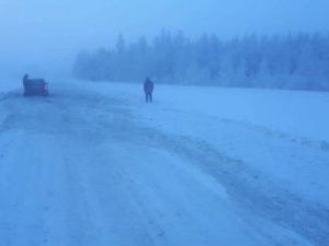 Между Усть-Нерой и Хонуу образовалась наледь протяженностью 28 километров. Движение ограничено