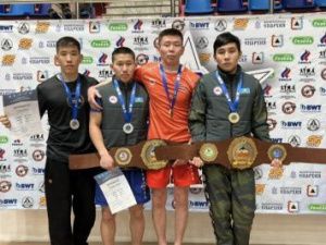 Якутские бойцы — чемпионы России по микс-файту