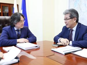 Джулустан Борисов встретился с исполнительным директором Северного форума Владимиром Васильевым