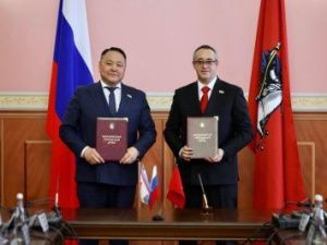 Якутская городская Дума подписала Протокол о сотрудничестве с Московской городской Думой