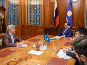 Айсен Николаев встретился с заместителем премьер-министра Республики Татарстан Василем Шайхразиевым