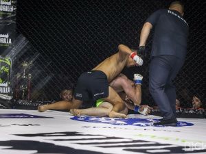 Фоторепортаж: турнир по смешанным единоборствам Eagles FC 53 в Якутске