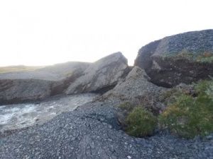 В Булунском улусе введен режим ЧС из-за провала части плотины в Тикси