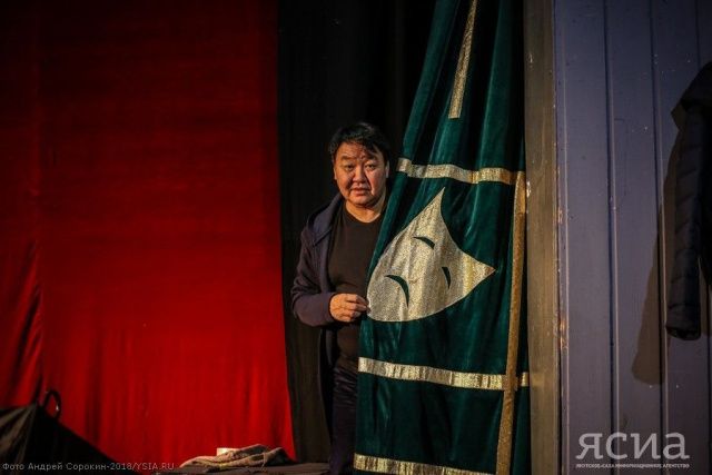 Спектакли Александра Титигирова покажут в ТЮЗе Якутии и Нюрбинском драмтеатре