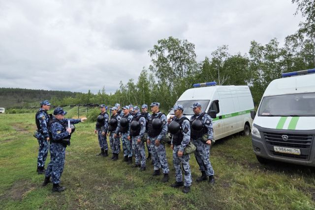 В УФСИН проведены тактико-строевые занятия с личным составом 