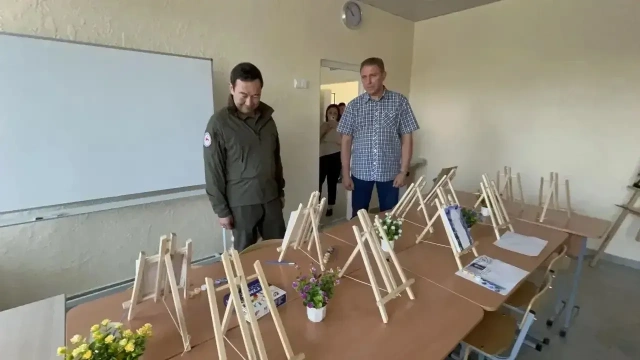 Айсен Николаев открыл Дом детского и юношеского творчества в ДНР