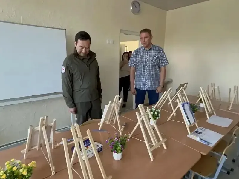Айсен Николаев открыл Дом детского и юношеского творчества в ДНР