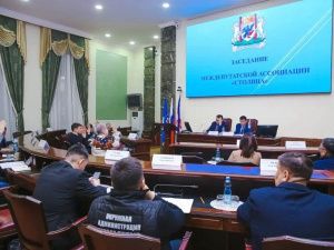 Изменения маршрутов, «наливайки» и борьба с курением: итоги заседания ассоциации «Столица»