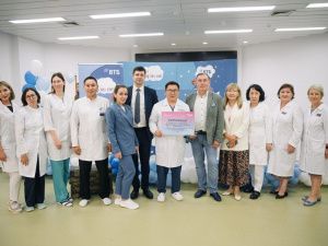 В 2024 году благотворительная программа «Мир без слез» побывала в Якутске и еще 14 городах России