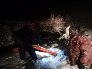 Спасатели эвакуировали двух мужчин, застрявших в ручье в Среднеколымском районе