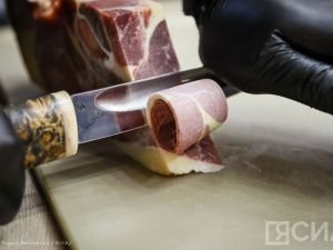 Лучший кухонный нож выберут на выставке кузнечного дела «Дархан Уус»