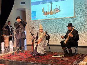 Музыкальные инструменты народов Якутии представили в музее Алматы