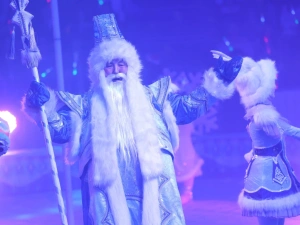 700 школьников со всей республики стали участниками Ёлки Главы Якутии Айсена Николаева