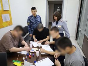 Терапия творчеством: арт-практики помогают несовершеннолетним подозреваемым и обвиняемым справляться со стрессом