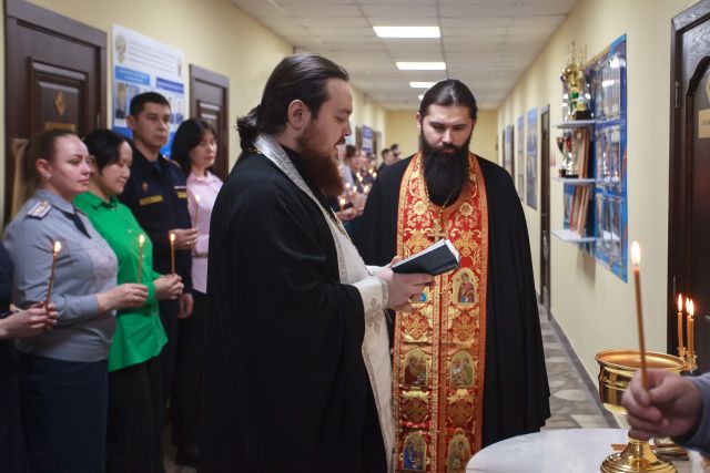 Священники поздравили личный состав УФСИН с Крещением Господним