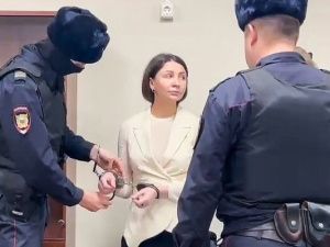 На Елену Блиновскую надели наручники в зале суда