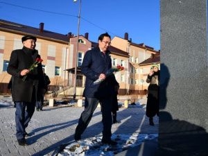 Айсен Николаев посетил социально значимые учреждения Верхневилюйского улуса