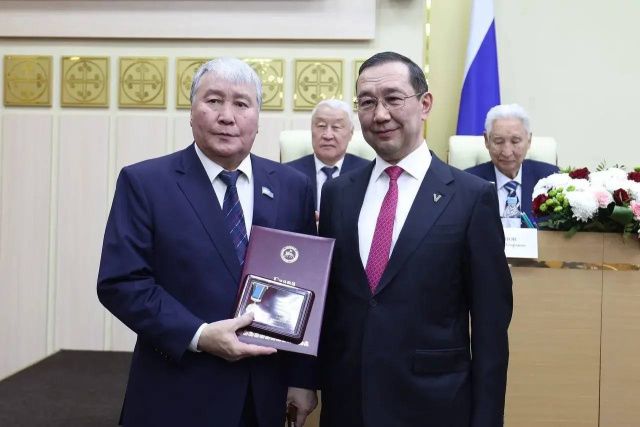 Александр Жирков: 33 года на благо народа, но без дороги до Борогонцев?