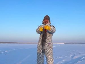 Айсен Николаев поймал на родине налима