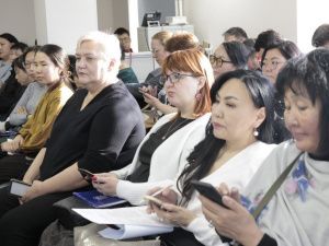 Для профактива Якутии провели семинар по вопросам контроля за соблюдением трудового законодательства