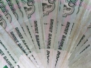 Заснув после застолья, женщина лишилась денег на покупку авиабилета…