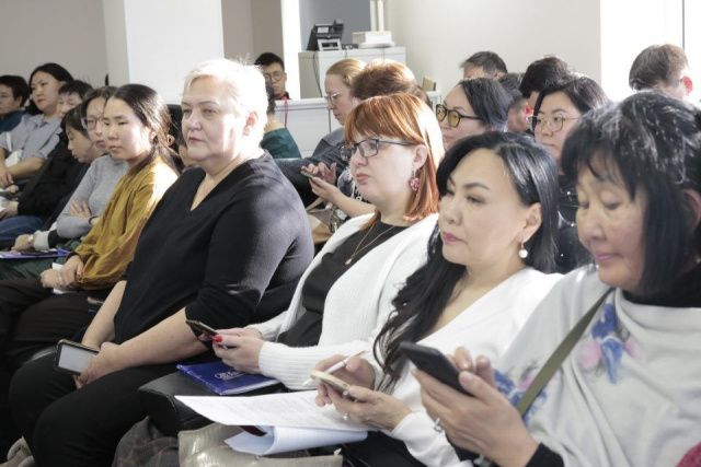 Для профактива Якутии провели семинар по вопросам контроля за соблюдением трудового законодательства