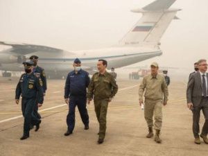Глава Якутии посоветовал сократить рабочий день в Мирнинском районе из-за сильной задымленности