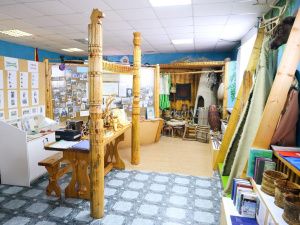 Айсен Николаев поблагодарил коллектив библиотеки-музея ямщицкой культуры в Хангаласском районе