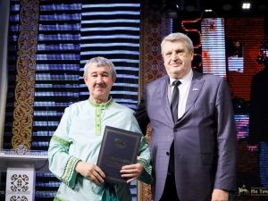 В Якутске состоялась презентация книги о видном государственном деятеле Анатолии Добрянцеве