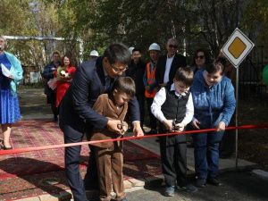 Народный бюджет: студенты построили площадку для детей