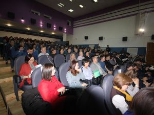 Отчет правительства Якутии за 2018 год принят жителями Хатассов, Табаги и Пригородного