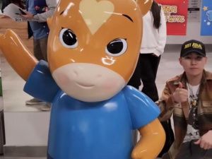 Команда якутского косплеера Айаала Федорова создала статую жеребенка Тооку