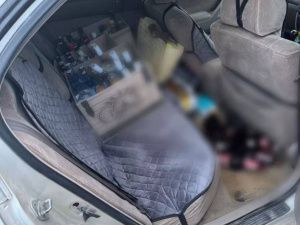 В Якутске участковые уполномоченные полиции выявили бутлегера и изъяли у него более 210 литров алкоголя