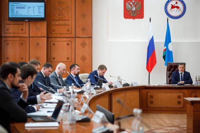 Юрий Трутнев: средства, полученные от добычных проектов, должны тратиться на несырьевую экономику и поддержку науки