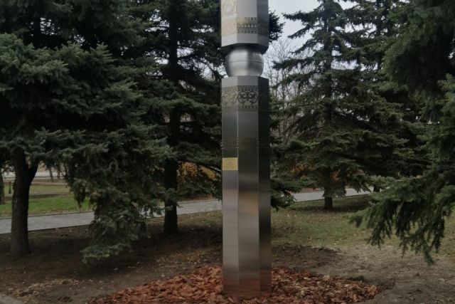 Символическое якутское сэргэ, установленное в Кировском, внесено в список памятных мест города