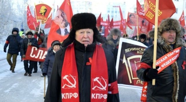 Виктор Губарев: С Великой Октябрьской социалистической революцией!