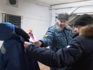 В Якутии с производственным потенциалом исправительной колонии № 6 ознакомились Министр предпринимательства, торговли и туризма Тимур Ханды и начальник Минюста Алексей Носов