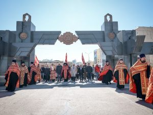 В Якутске состоялся общегородской Пасхальный Крестный ход