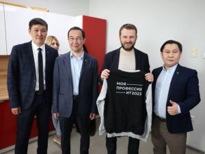 К Айсену Николаеву приехал помощник Президента РФ Максим Орешкин