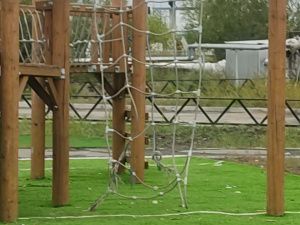 В Якутске ребенок получил травму на детской площадке