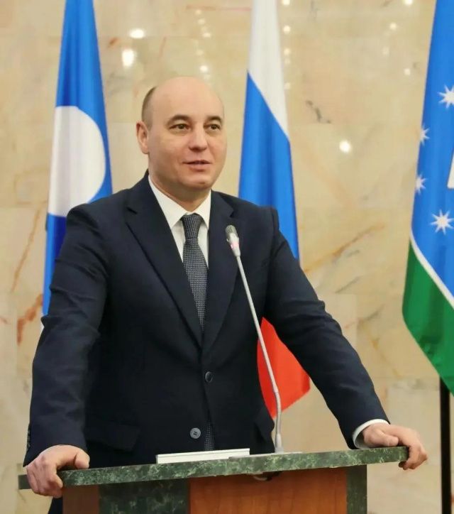 Александр Валинурович Басыров переизбран главой Мирнинского района
