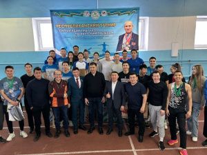 Сильнейшие прыгуны Якутии выступили на экспериментальном турнире памяти Валерия Кочнева