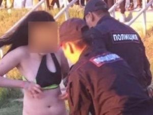 В Якутии голая девушка шокировала участников фестиваля