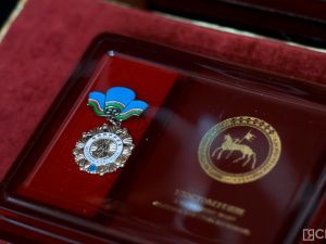 В преддверии Международного женского дня в Якутии наградили многодетных матерей